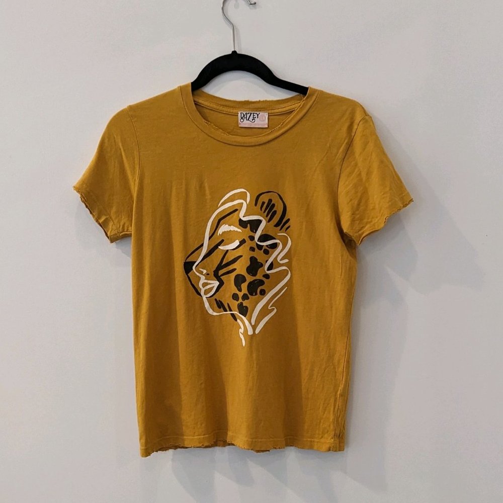 Dazey LA Cheetah Graphic Size Small